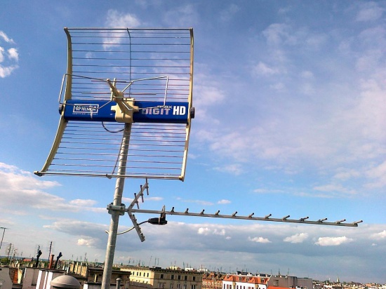 ANTENY SATELITARNE I NAZIEMNEJ TELEWIZJI CYFROWEJ