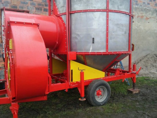 suszarnia do zboża Pedrotti SUPER 120+ traktor