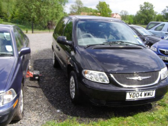 sprzedam CHRYSLER VOYAGER 2.4 BENZ anglik z dow V5 2004 ROK